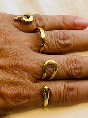 Gold-Tone Brass Snake Wave Ring – Adjustable Open Band, Boho Statement Jewelry